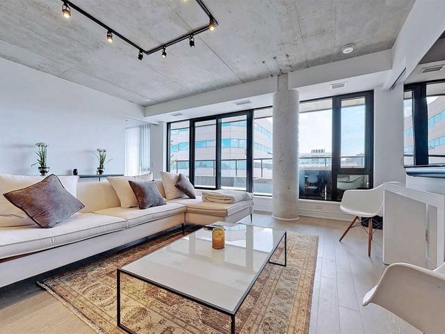 1105 - 608 Richmond St