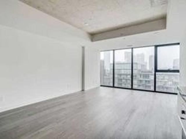 1015 - 629 King St W. St