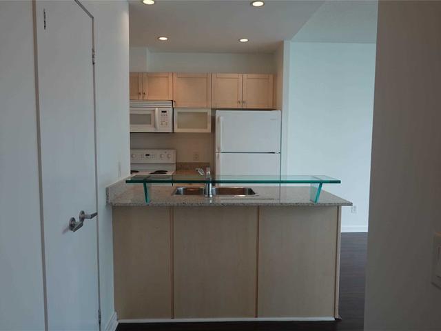 3601 - 208 Queens Quay W