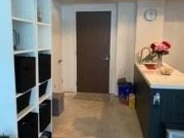 432 - 461 Adelaide St W