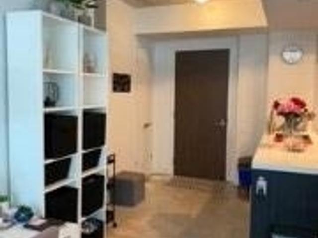 432 - 461 Adelaide St W