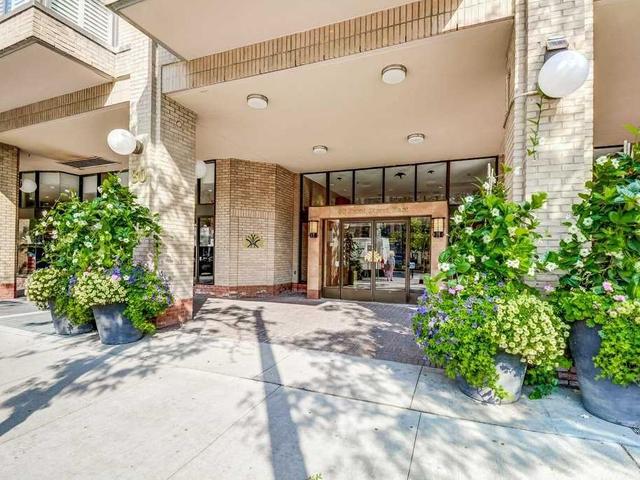 #423 - 80 Front St E