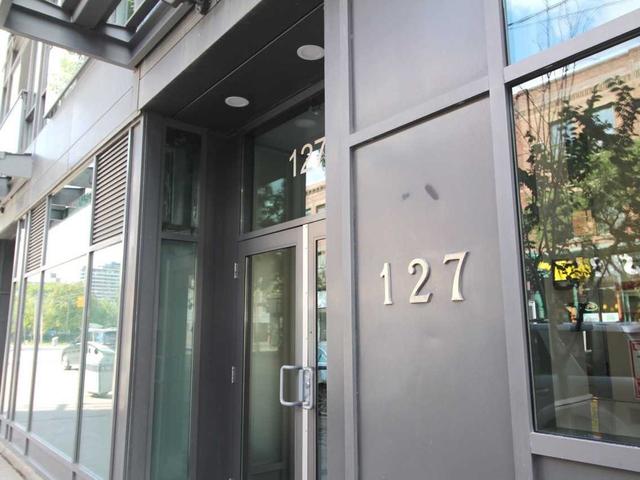 1006 - 127 Queen St E