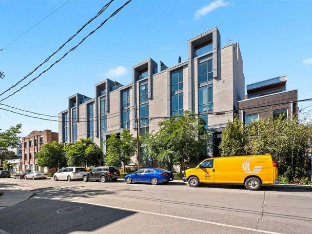 10 - 850 Richmond St W