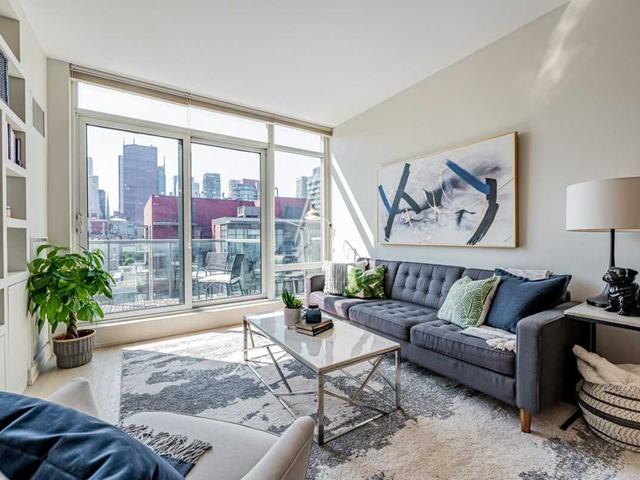 1209 - 333 Adelaide St E