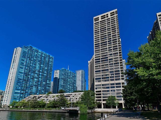 1310 - 65 Harbour Sq