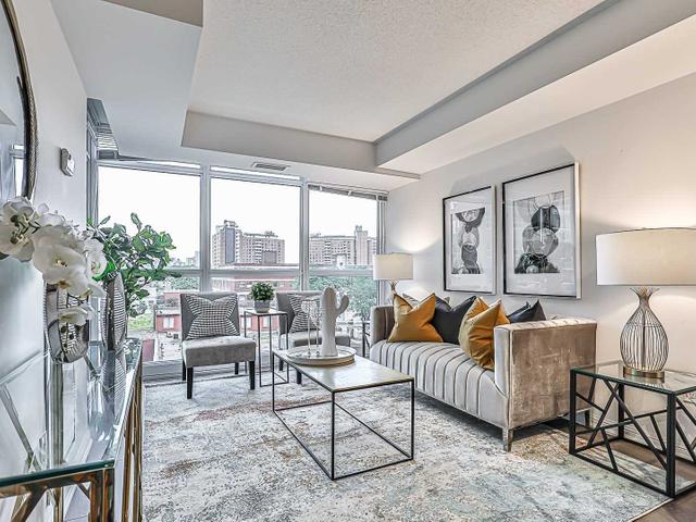 717 - 400 Adelaide St E