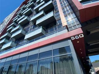 409 - 560 Front St W