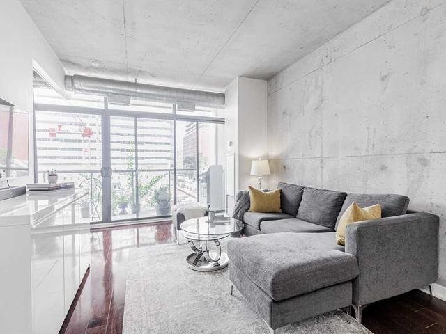 406 - 533 Richmond St W