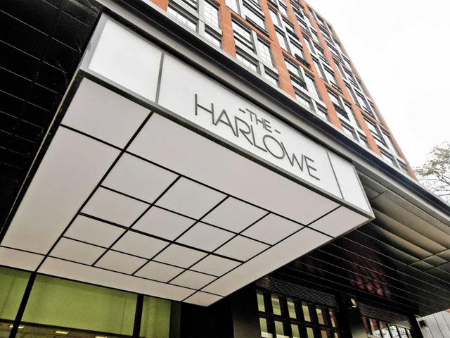 206 - 608 Richmond St W