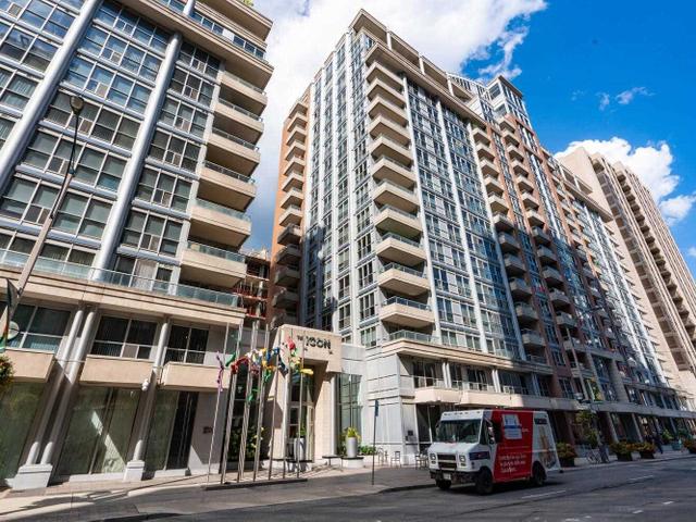 227 - 250 Wellington St W