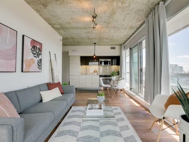 1608 - 20 Minowan Miikan Lane