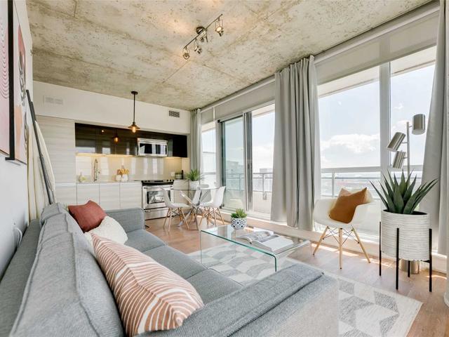 1608 - 20 Minowan Miikan Lane