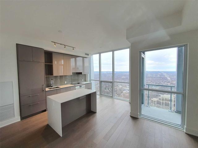 5409 - 1 Yorkville Ave