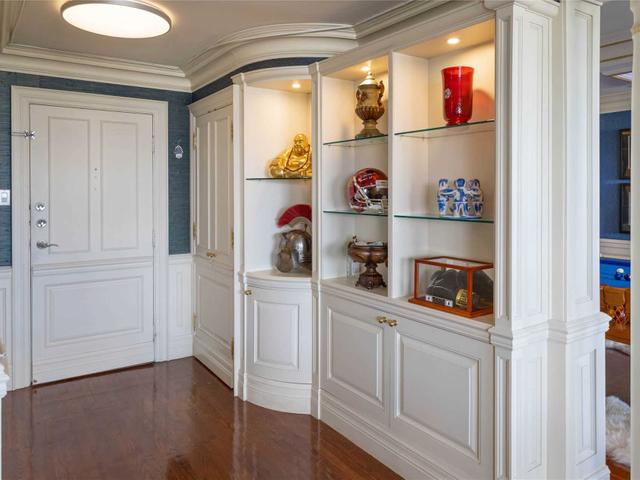 2701 - 100 Antibes Dr