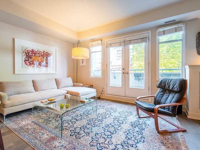 326 - 500 Richmond St W