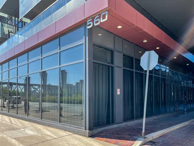 #432 - 560 Front St W