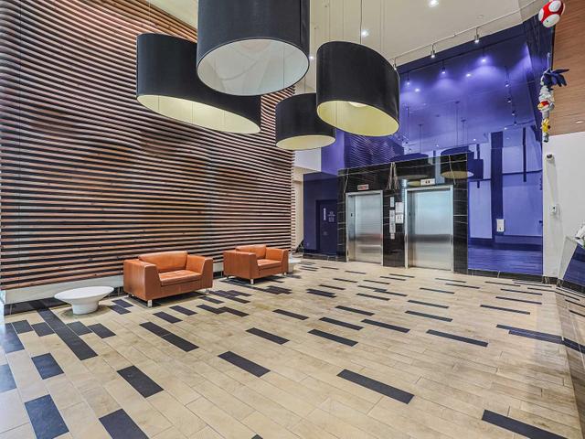 901 - 111 Bathurst St