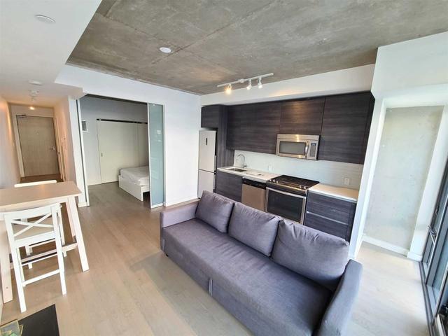 1410 - 111 Bathurst St