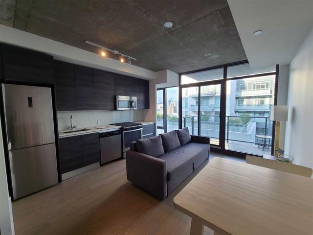 1410 - 111 Bathurst St