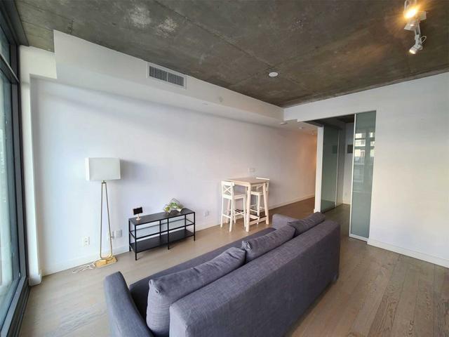 1410 - 111 Bathurst St