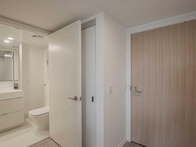 824 - 8 Hillsdale Ave E