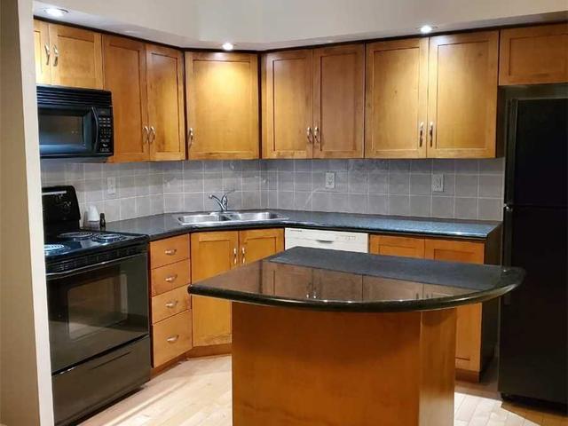 336 - 250 Wellington St W