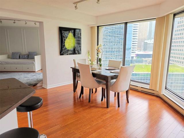 1613 - 55 Harbour Sq