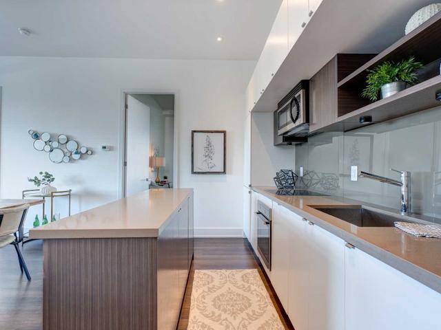 619 - 111 St Clair Ave W