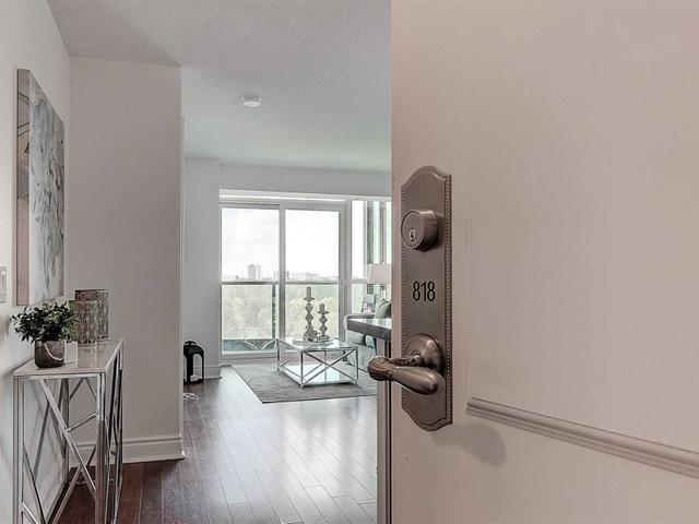 818 - 25 Greenview Ave