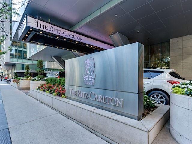 3803 - 183 Wellington St W