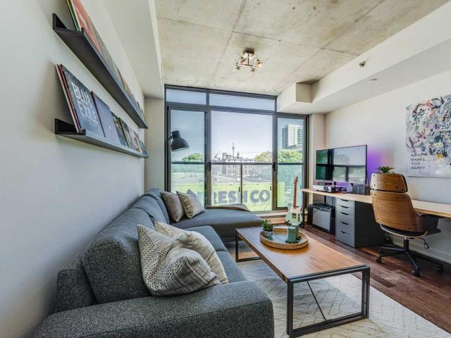 307 - 8 Gladstone Ave