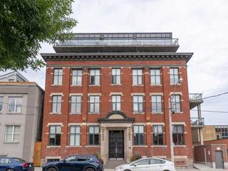 207 - 19 River St