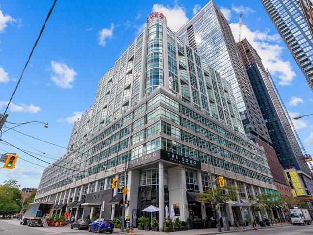 711/712 - 36 Blue Jays Way