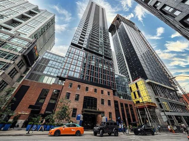 1409 - 88 Blue Jays Way