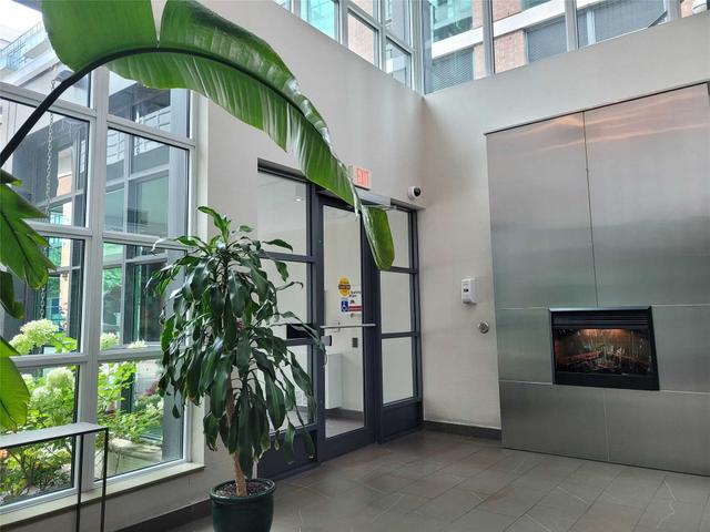 507 - 1171 Queen St W