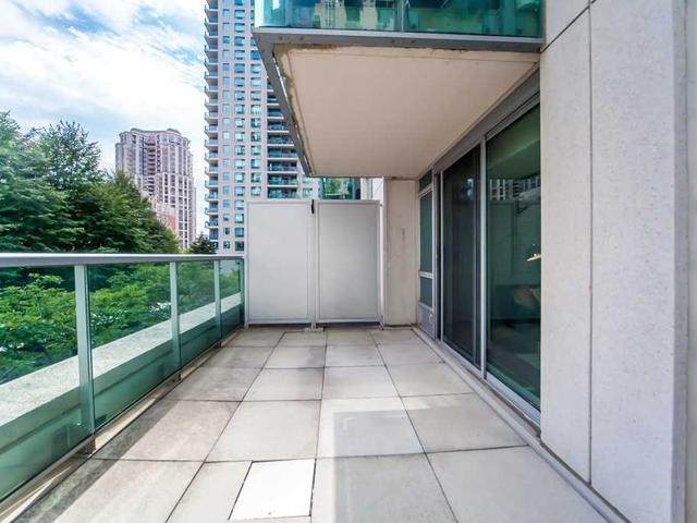 204 - 18 Harrison Garden Blvd