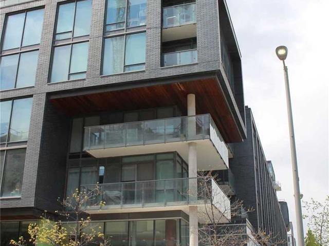 S317 - 455 Front St E