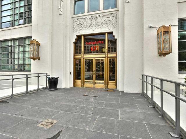 201 - 637 Lake Shore Blvd W