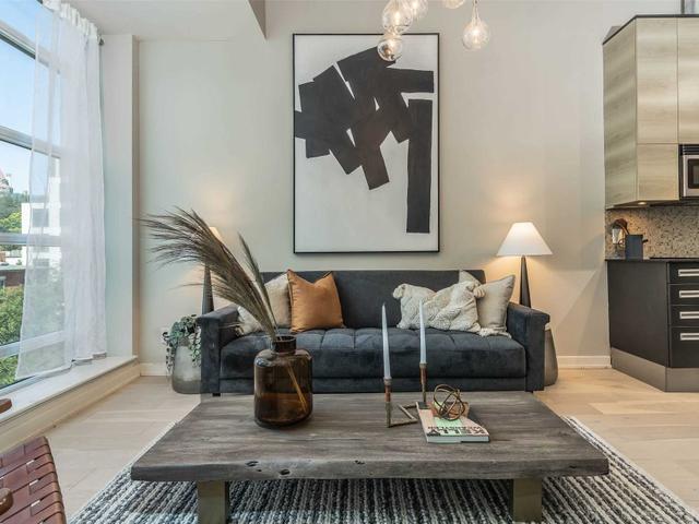 313 - 380 Macpherson Ave