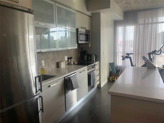 502 - 1205 Queen St W