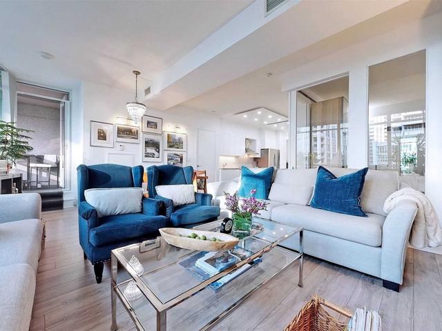 380 - 209 Fort York Blvd