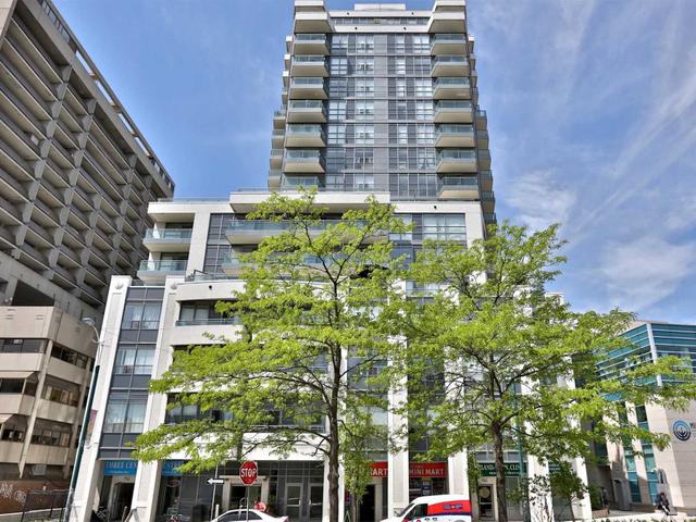 1109 - 736 Spadina Ave