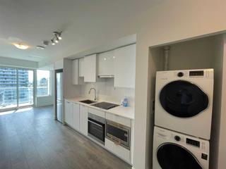 2207 St - 195 Redpath Ave