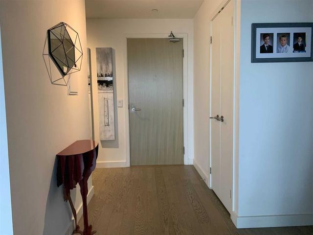 1205 - 111 Bathurst St