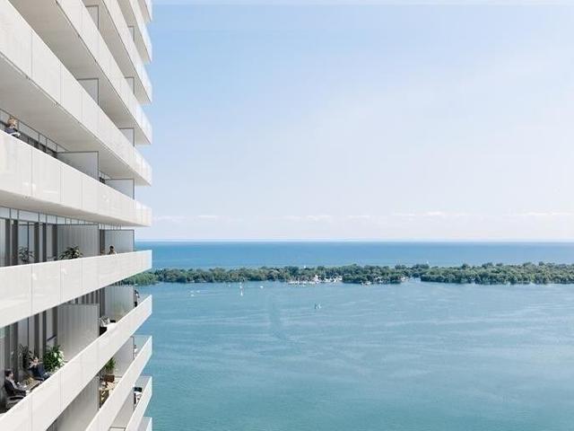 100 Queens Quay E