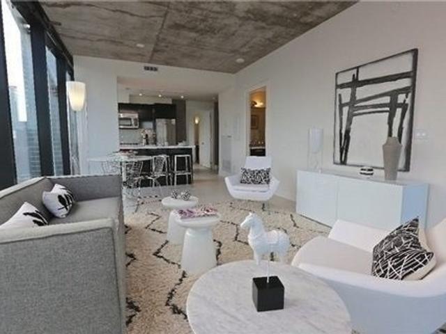 3503 - 224 King St W