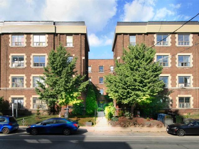 231 Vaughan Rd