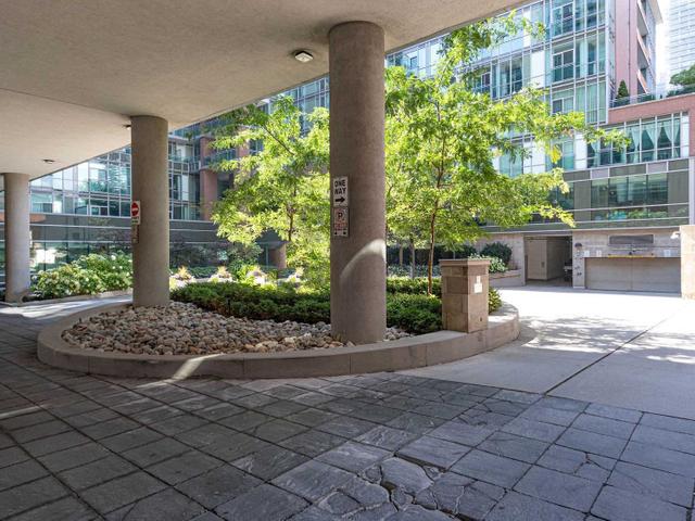 1001 - 116 George St