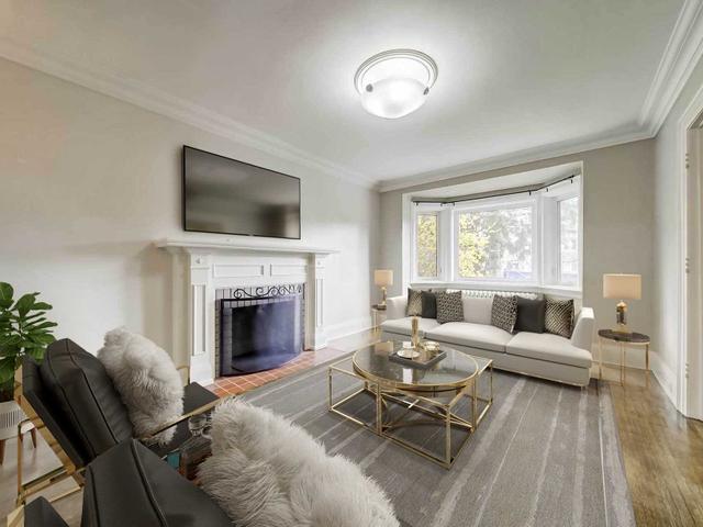 460 Roselawn Ave